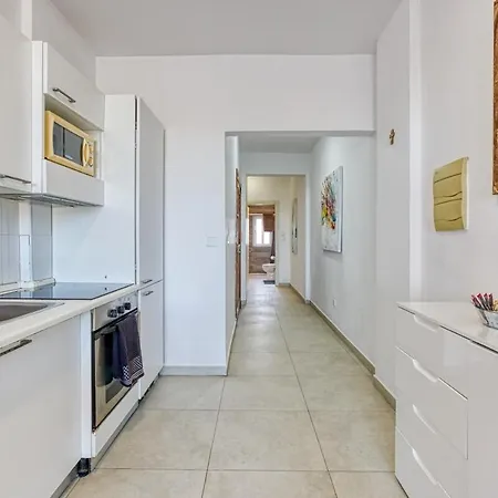 Seaview Balcony In * Gzira