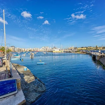 Seaview Balcony In דירה