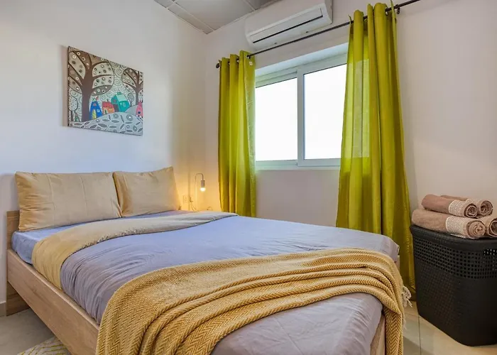 Seaview Balcony In * Gżira