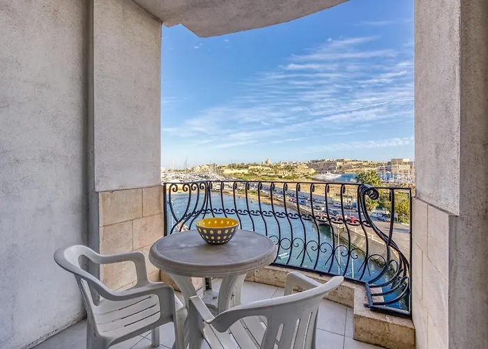 Seaview Balcony In Apartman Gżira